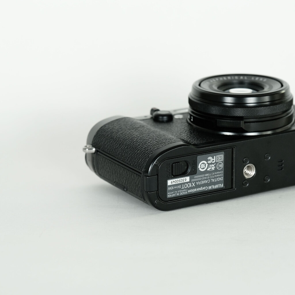 【返品保証・動作確認済】FUJIFILM X100T ブラック デジタルカメラ FUJIFILM 中古 1年保証 美品 X100T ブラック : Premier Camera