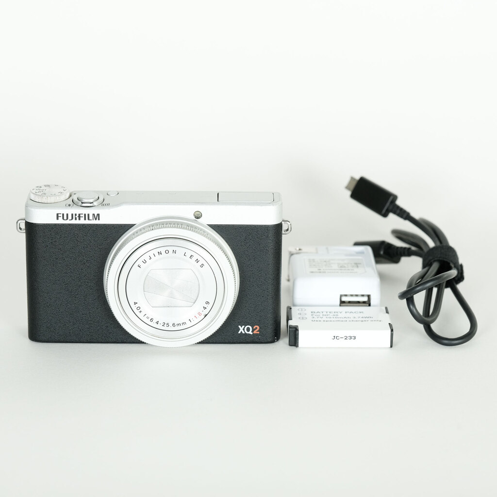 FUJIFILM XQ2 ジャンク FUJIFILM XQ2 シルバーの出品 | ONE SCENE(ワンシーン)