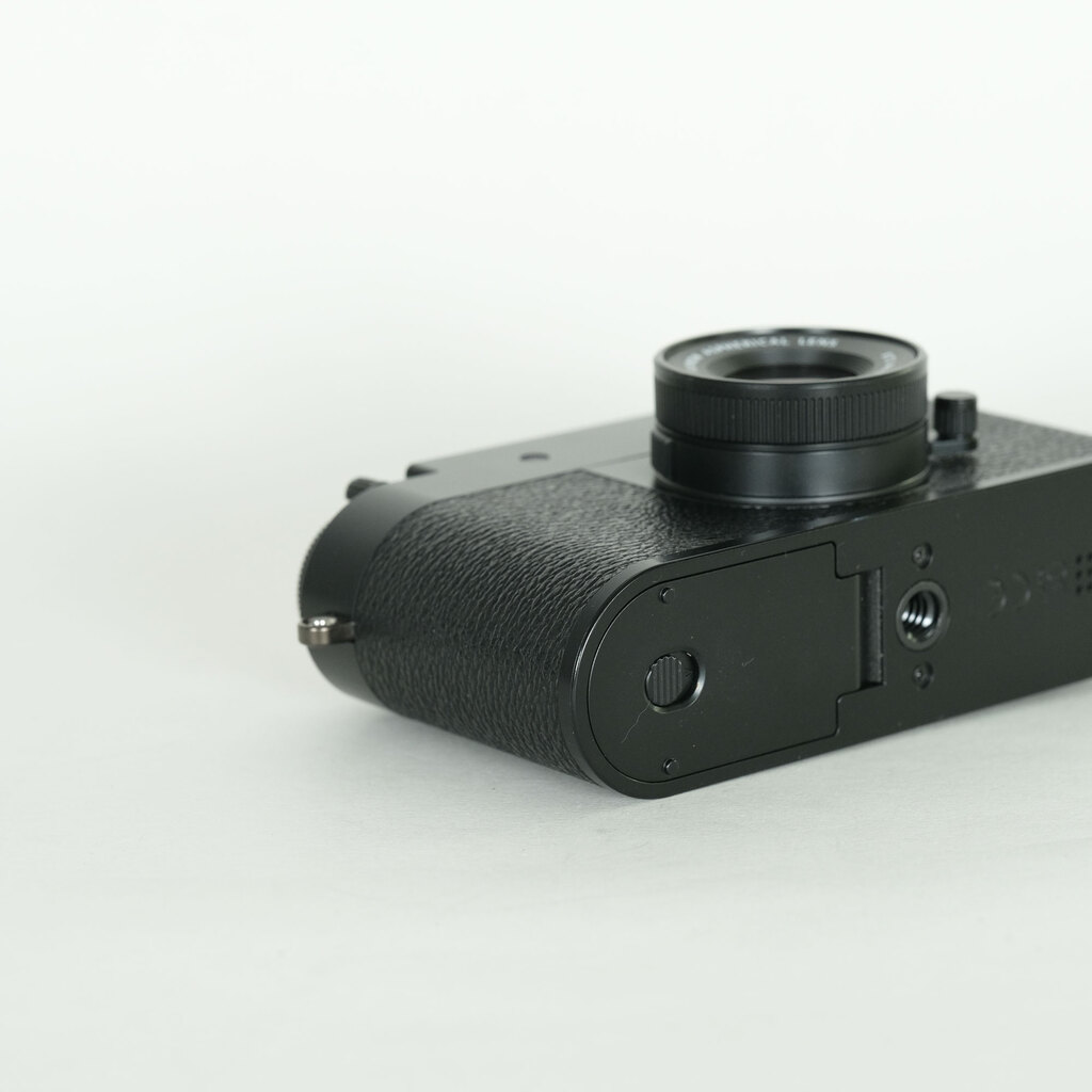 FUJIFILM X half X-HF1