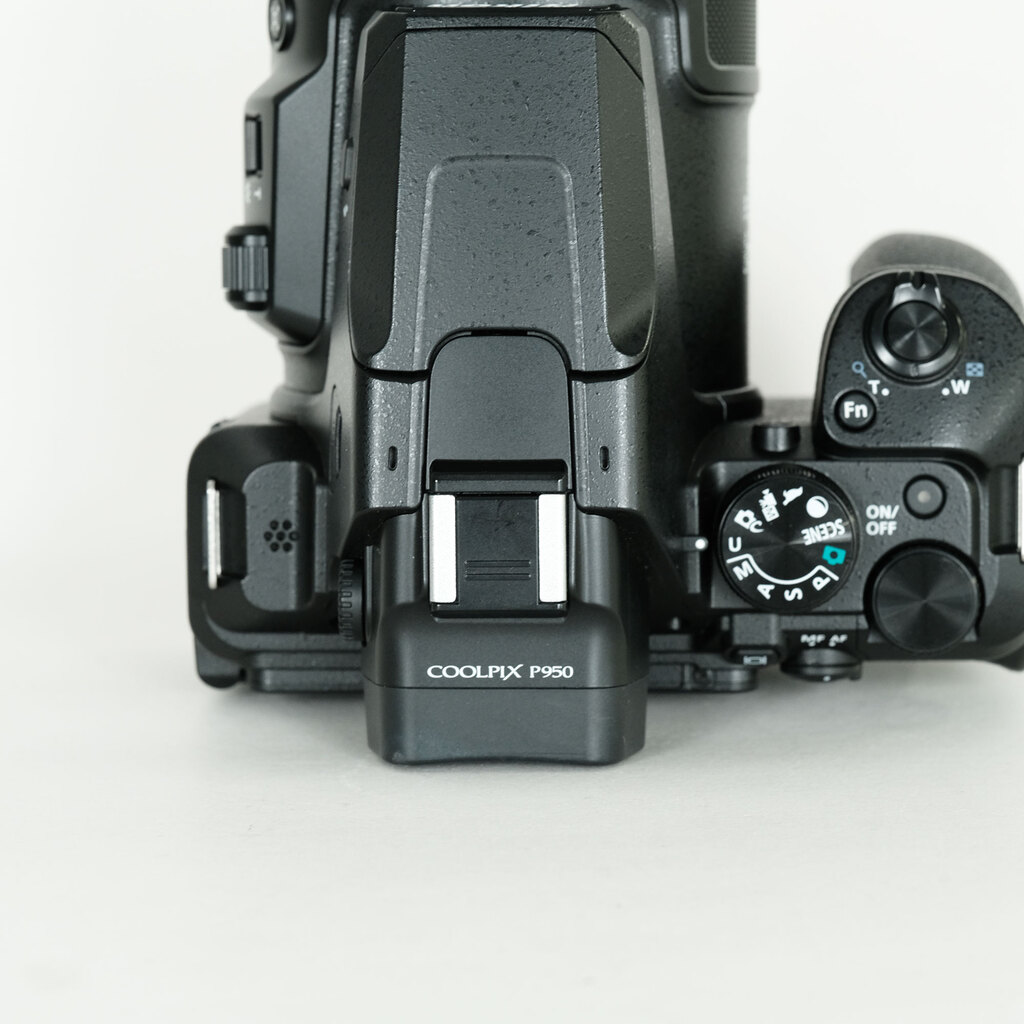 Nikon コンパクトデジタルカメラ COOLPIX P950　１台 Amazon | Nikon デジタルカメラ COOLPIX P950 ブラック