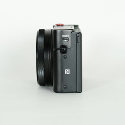 SONY Cyber-shot DSC-RX100M7