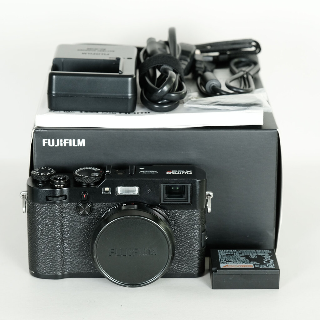 FUJIFILM X100F ブラック