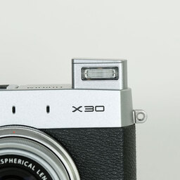 FUJIFILM X30 シルバー FUJIFILM X30 シルバー