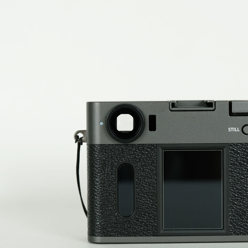 FUJIFILM X half X-HF1