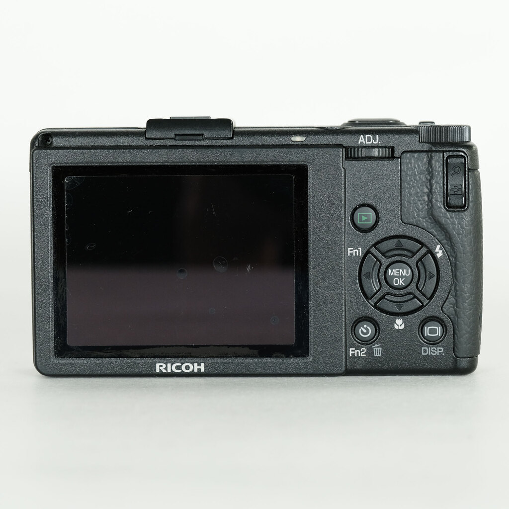 RICOH GR DIGITAL IIIの出品 | ONE SCENE（ワンシーン）