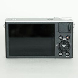 FUJIFILM XQ2 シルバー
