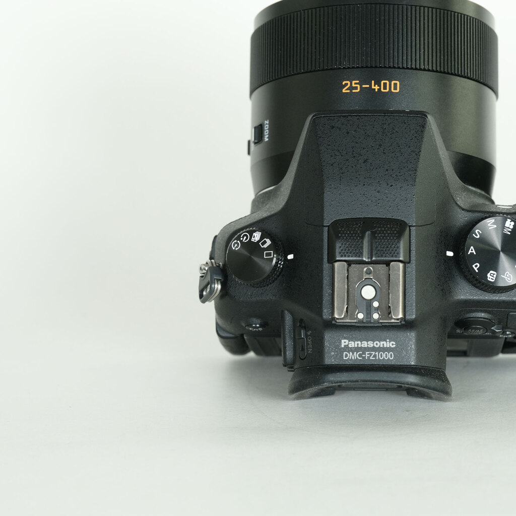 Panasonic LUMIX DMC-FZ1000