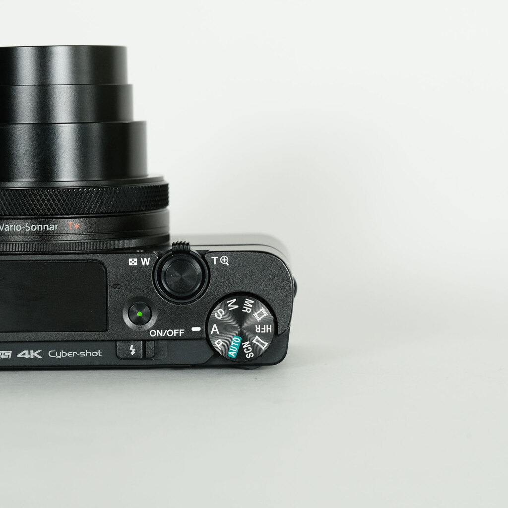 SONY Cyber-shot DSC-RX100M7