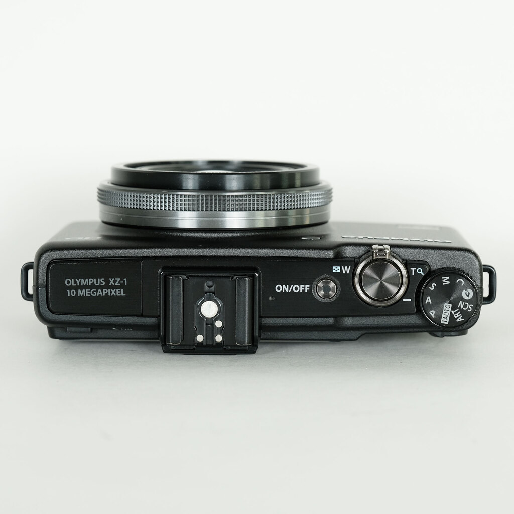 OLYMPUS XZ-1 ブラックの出品 | ONE SCENE（ワンシーン）