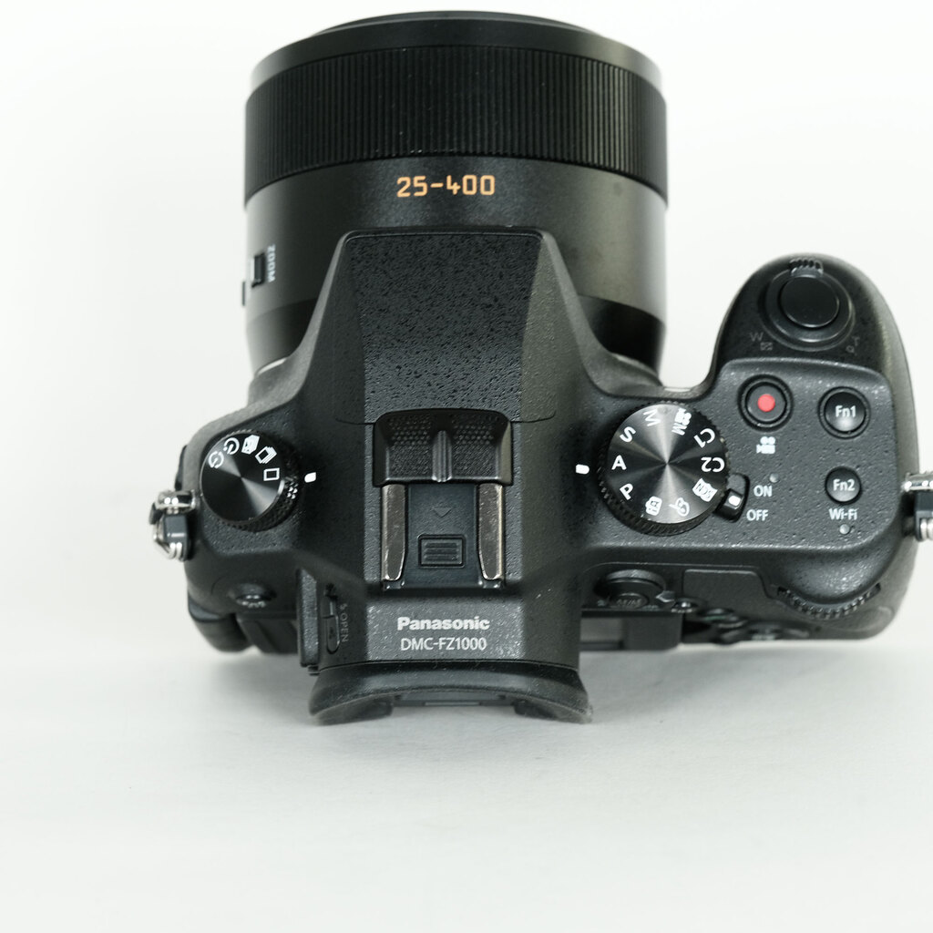 Panasonic LUMIX DMC-FZ1000 Panasonic LUMIX DMC-FZ1000