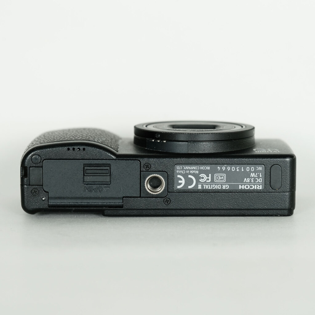 RICOH GR DIGITAL III RICOH GR DIGITAL III