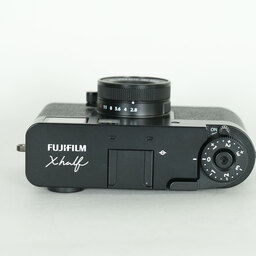 FUJIFILM X half X-HF1