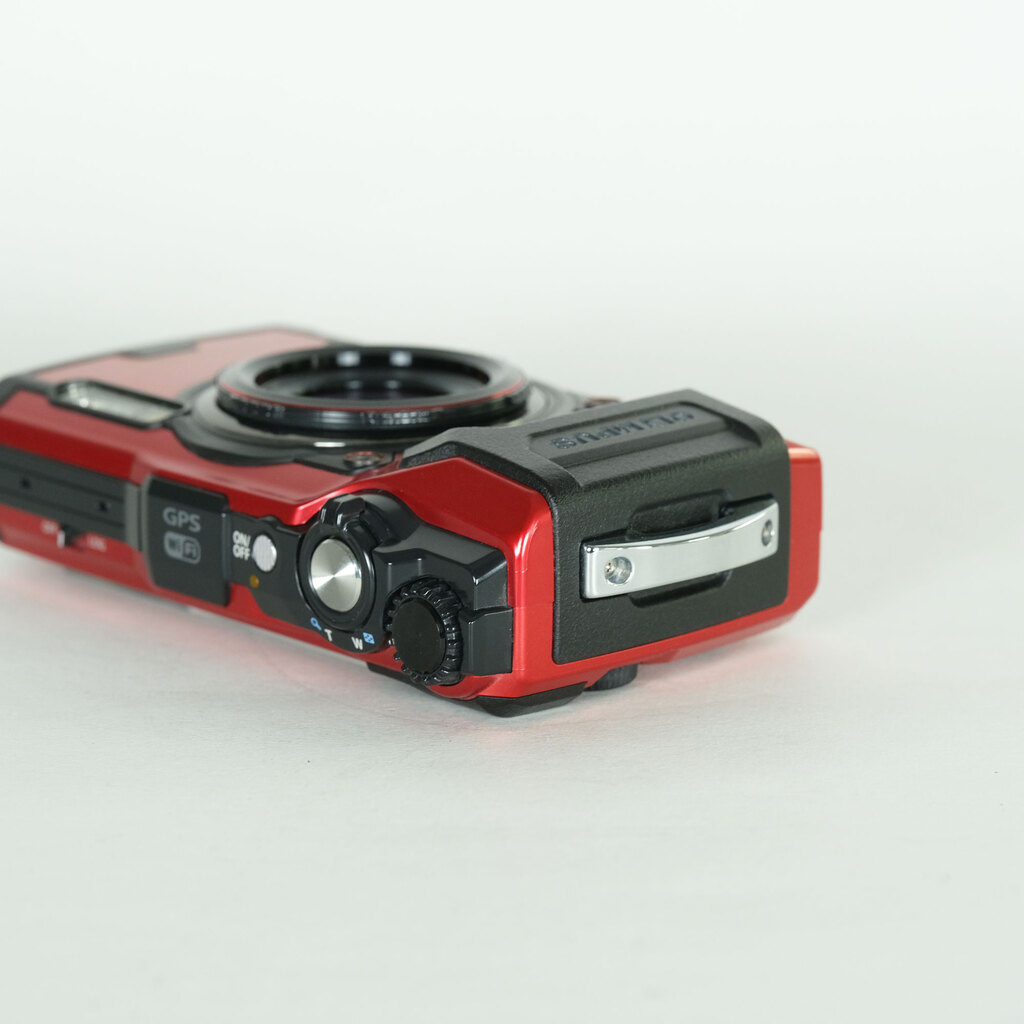 OLYMPUS Tough TG-6 レッド