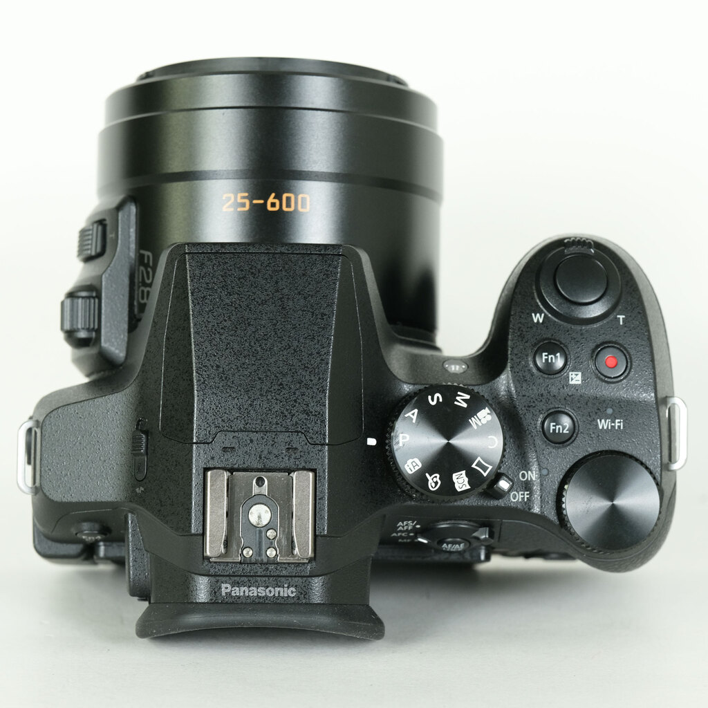 Panasonic LUMIX DMC-FZ300