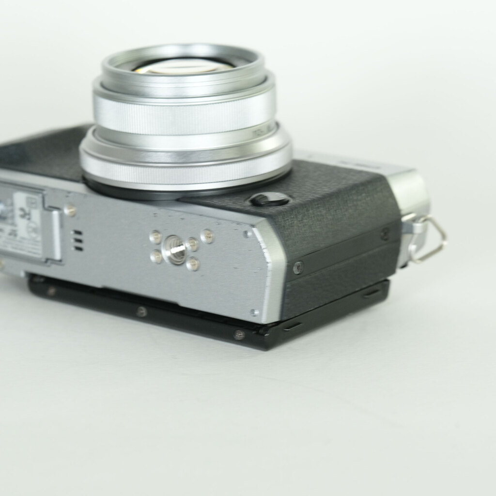 FUJIFILM X30 シルバー FUJIFILM X30 シルバー