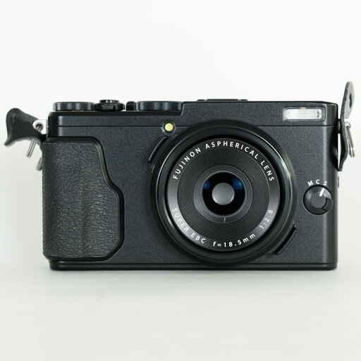 FUJIFILM X70 ブラック