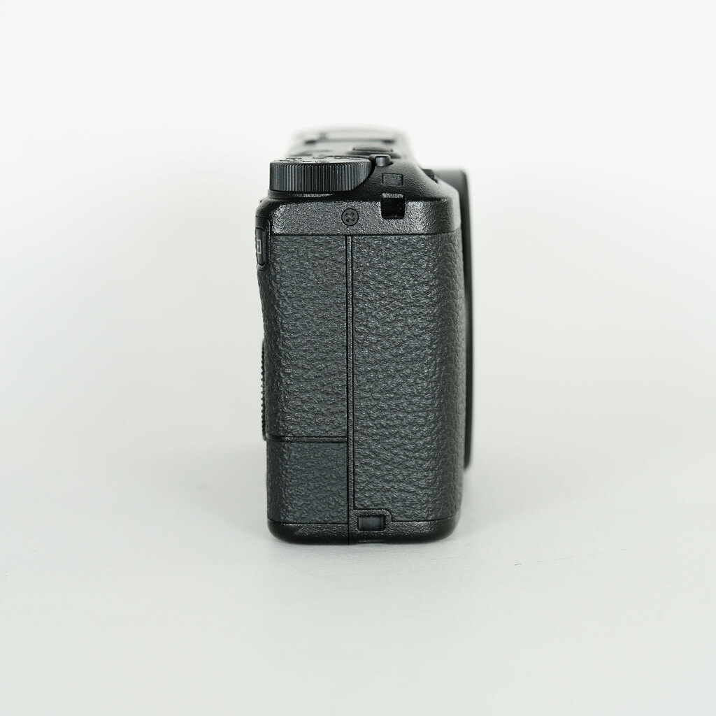 RICOH GR IIIxの出品 | ONE SCENE（ワンシーン）