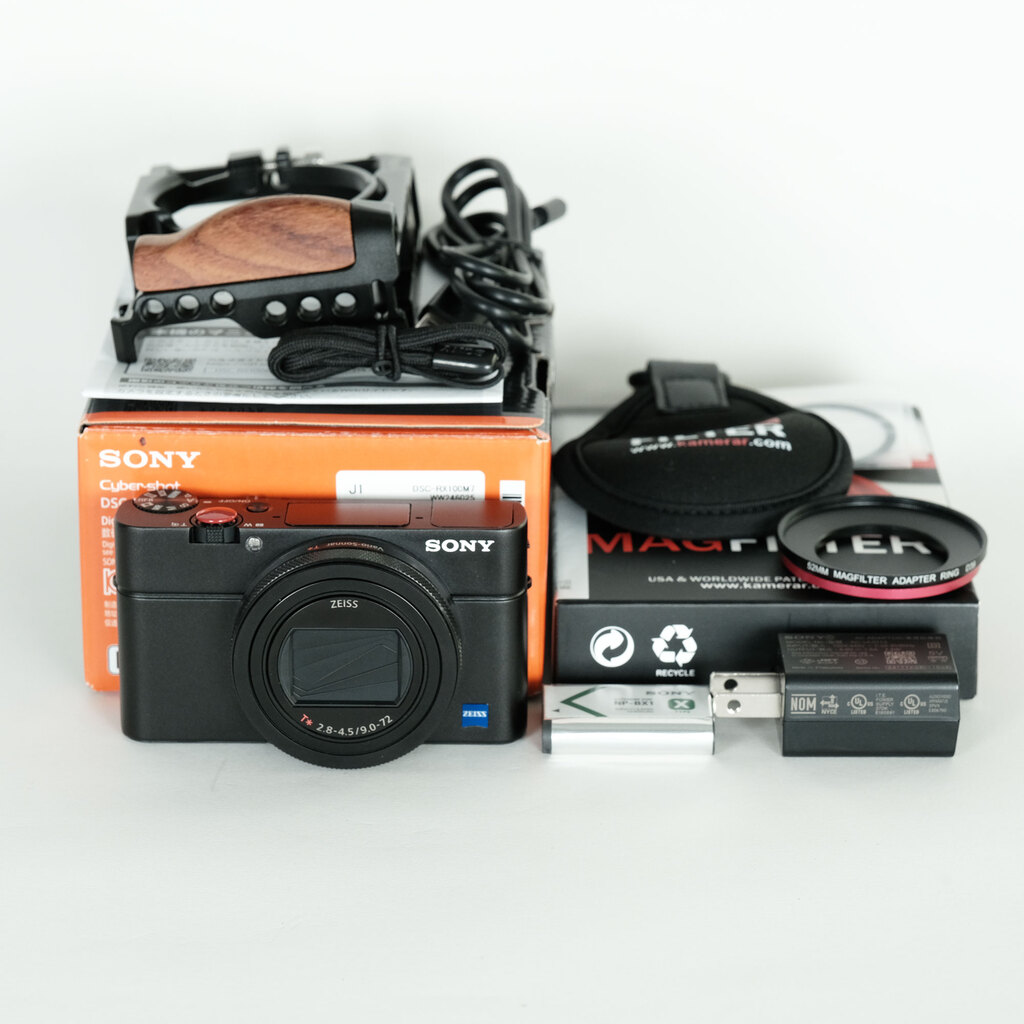 SONY Cyber-shot DSC-RX100M7の出品 | ONE SCENE（ワンシーン）