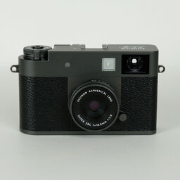 FUJIFILM X half X-HF1