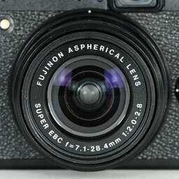 FUJIFILM X10 ブラック