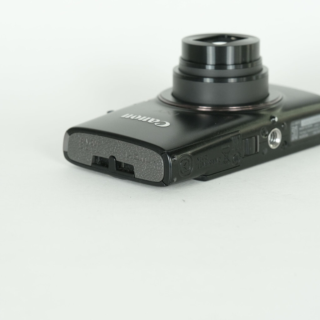 Canon IXY 650 ブラック Canon IXY 650 ブラック