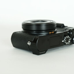 Panasonic LUMIX DMC-TX1 Panasonic LUMIX DMC-TX1