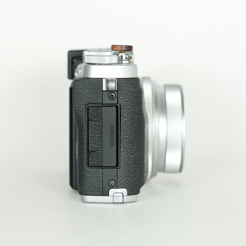 FUJIFILM X30 シルバー FUJIFILM X30 シルバー