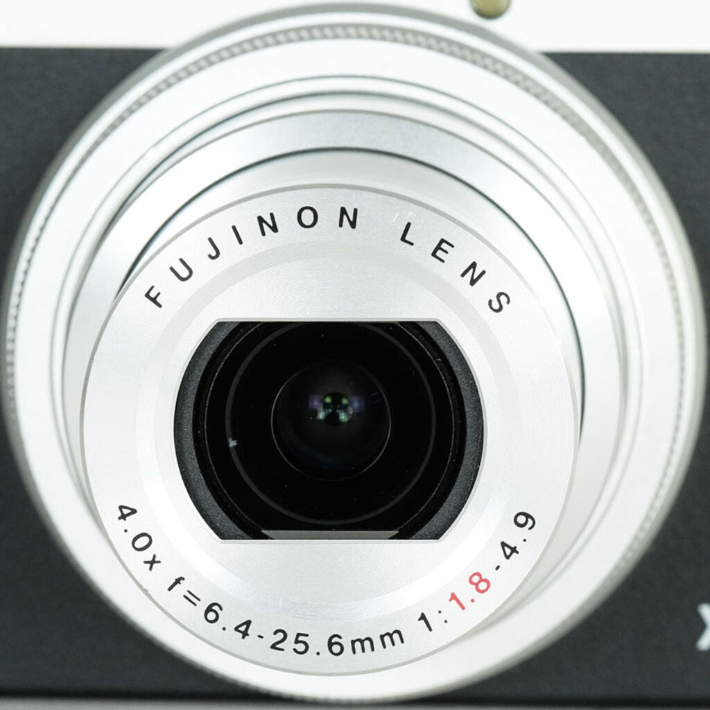 FUJIFILM XQ2 シルバー