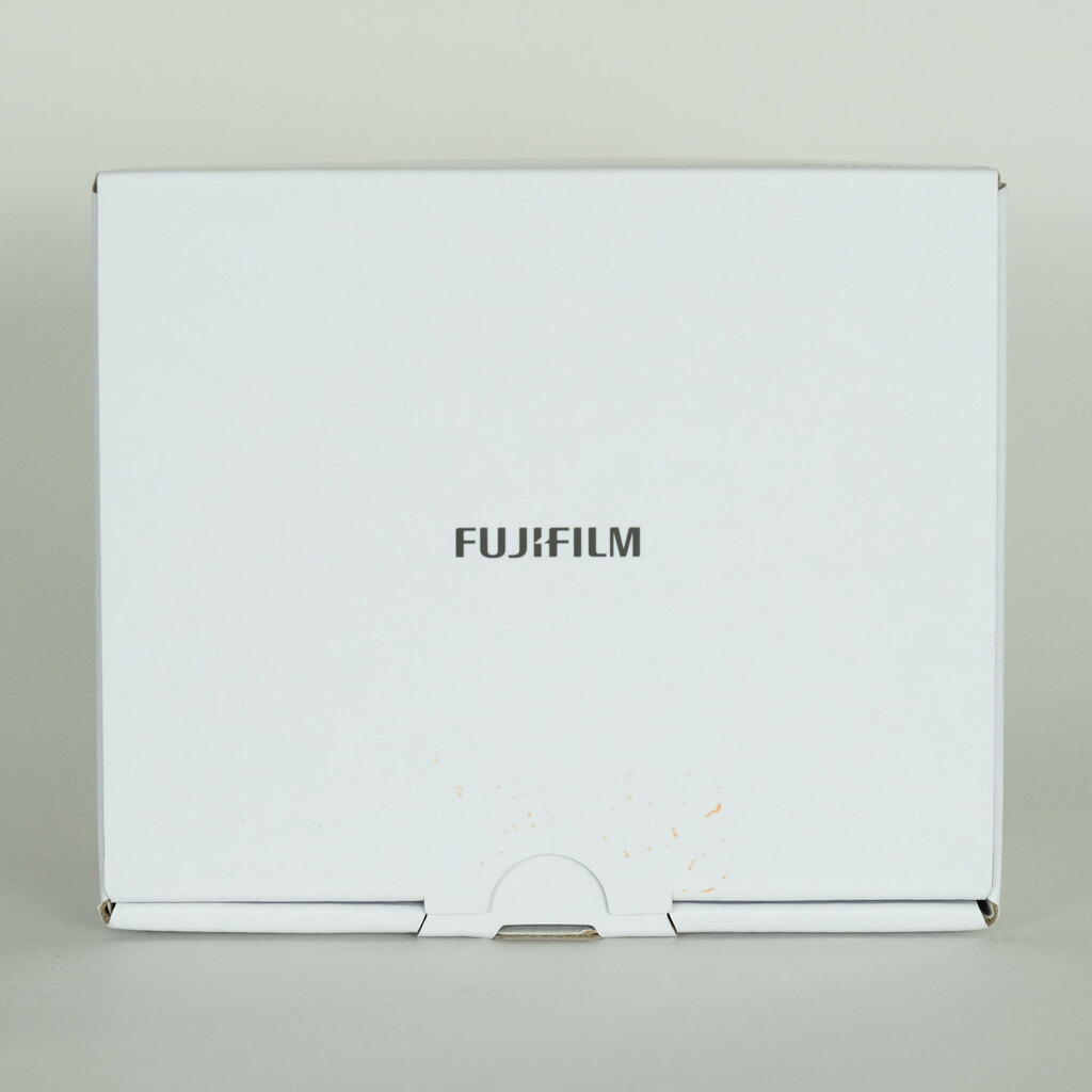 FUJIFILM X half X-HF1