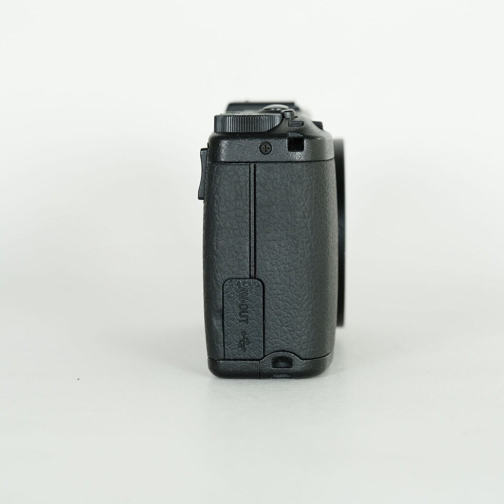 RICOH GR DIGITAL IIIの出品 | ONE SCENE（ワンシーン）