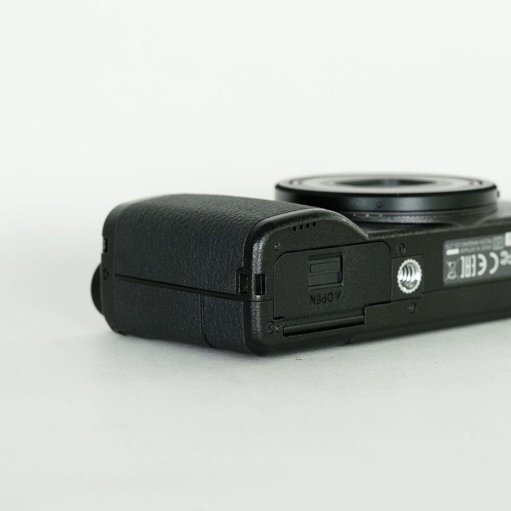 【新品未使用】RICOH GR3 HDF RICOH GR III HDFの出品 | ONE SCENE（ワンシーン）