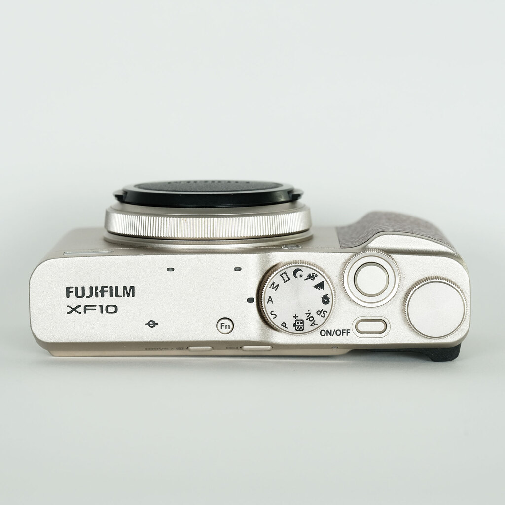 FUJIFILM XF10 シャンパンゴールドの出品 | ONE SCENE（ワンシーン）