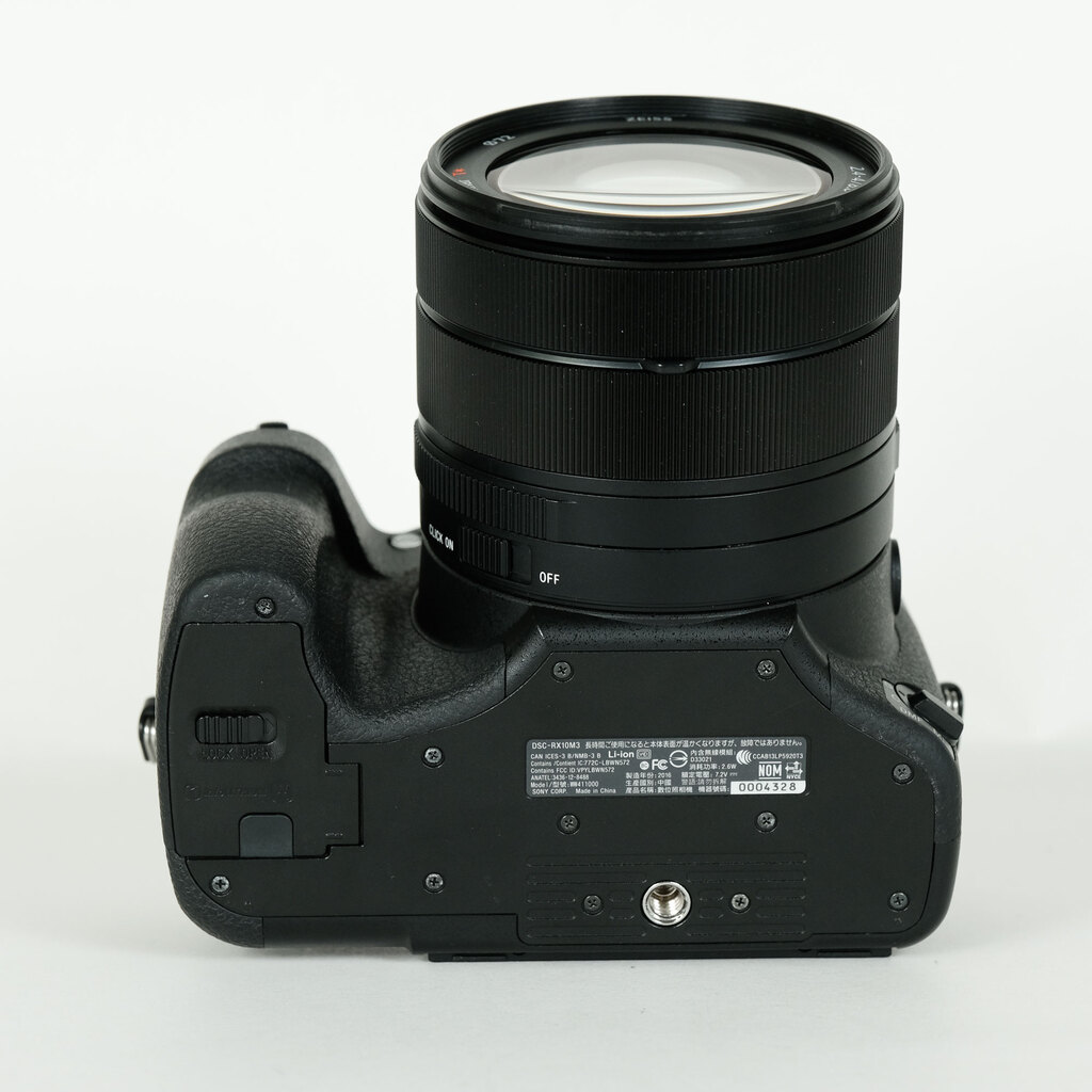 SONY Cyber-shot DSC-RX10M3