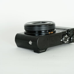 Panasonic LUMIX DMC-TX1 Panasonic LUMIX DMC-TX1