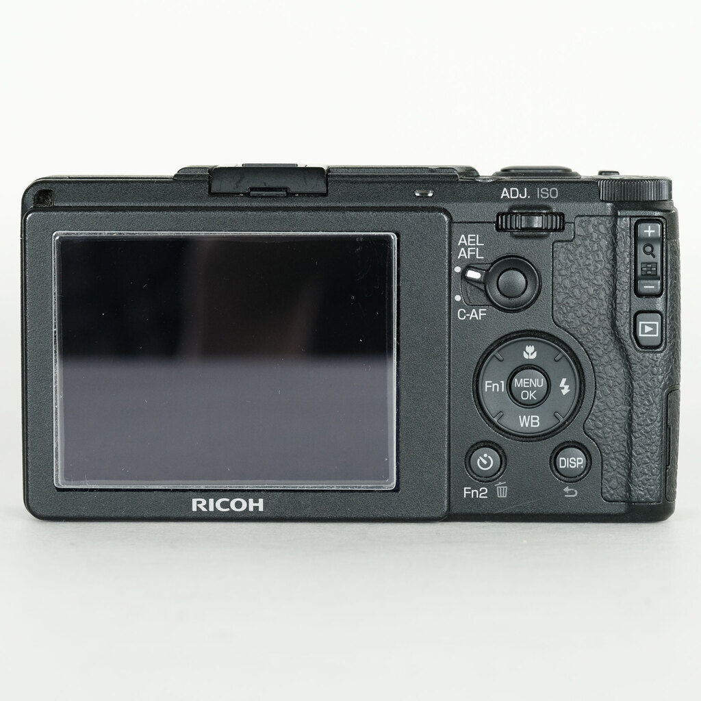 RICOH GR IIの出品 | ONE SCENE（ワンシーン）
