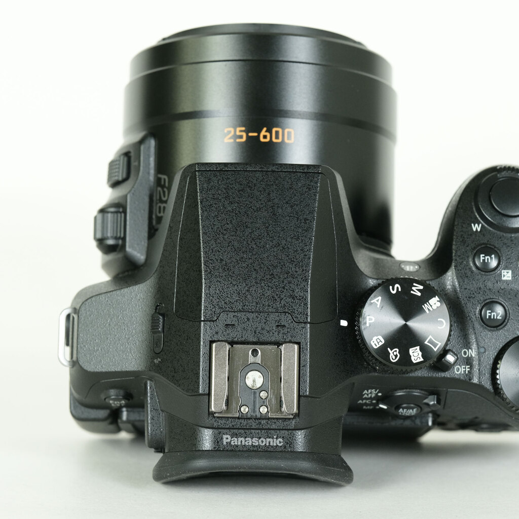 Panasonic LUMIX DMC-FZ300