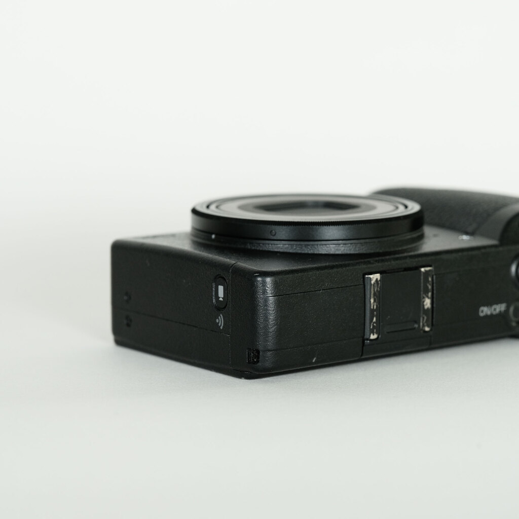 RICOH GR IIIの出品 | ONE SCENE（ワンシーン）
