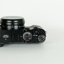 FUJIFILM X100V ブラック