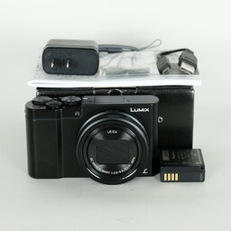 Panasonic LUMIX DMC-TX1 Panasonic LUMIX DMC-TX1
