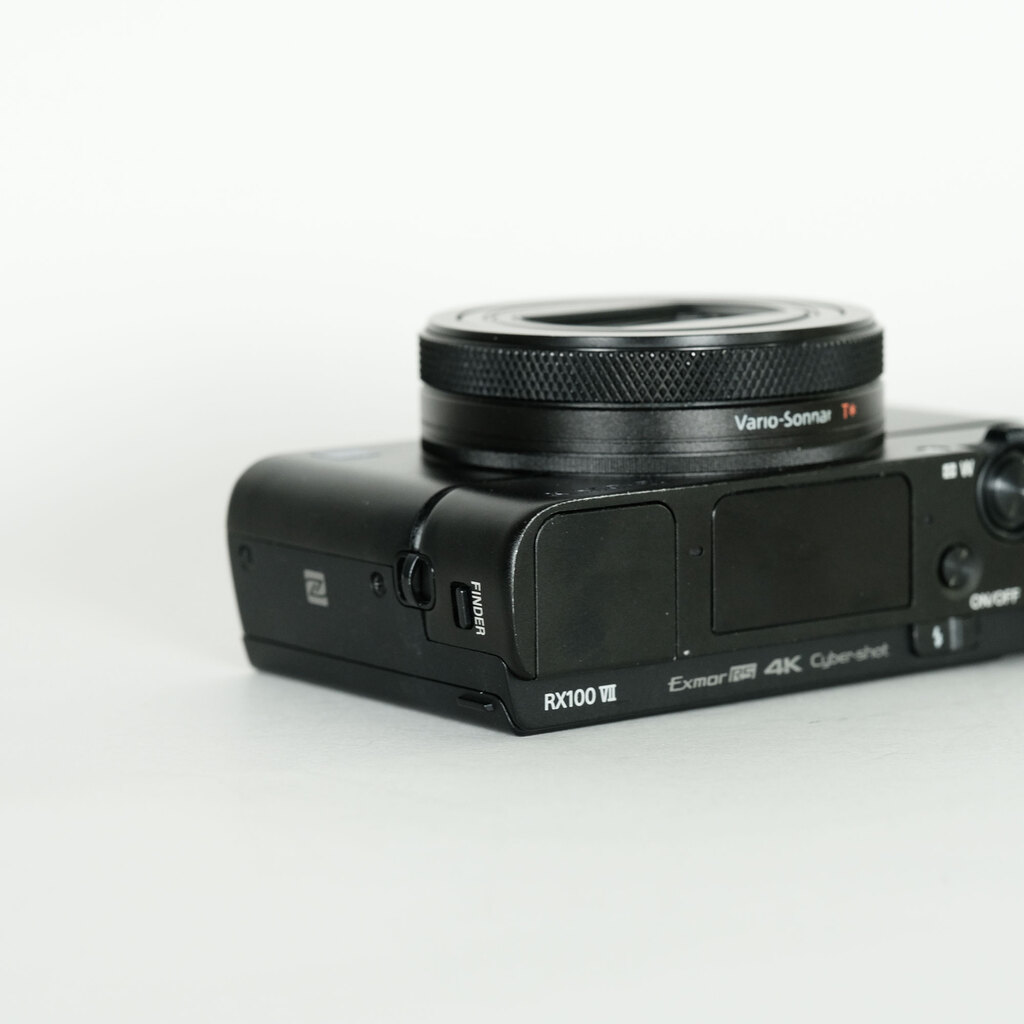 SONY Cyber-shot DSC-RX100M7の出品 | ONE SCENE（ワンシーン）