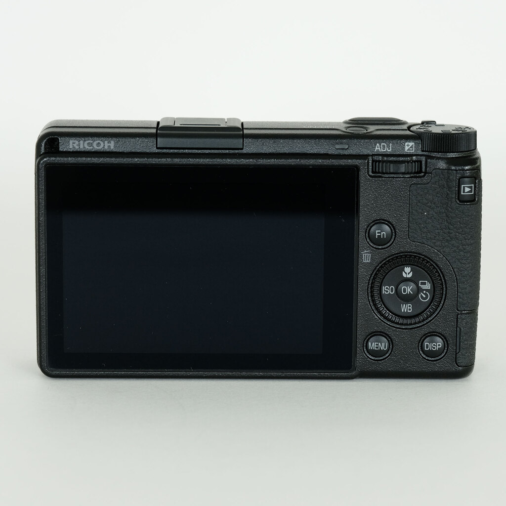 RICOH GR IIIの出品 | ONE SCENE（ワンシーン）