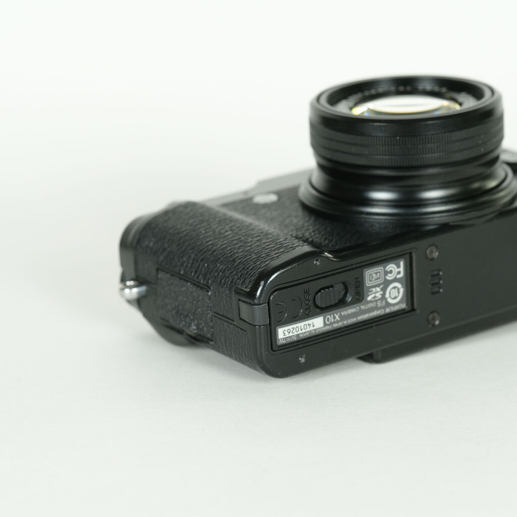 FUJIFILM X10 ブラック FUJIFILM X10 ブラック