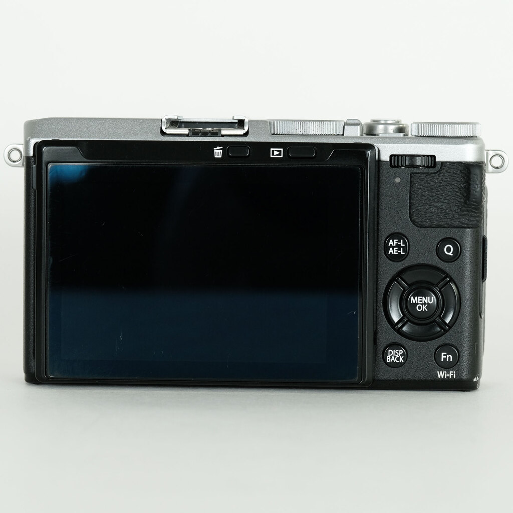 FUJIFILM X70 シルバー