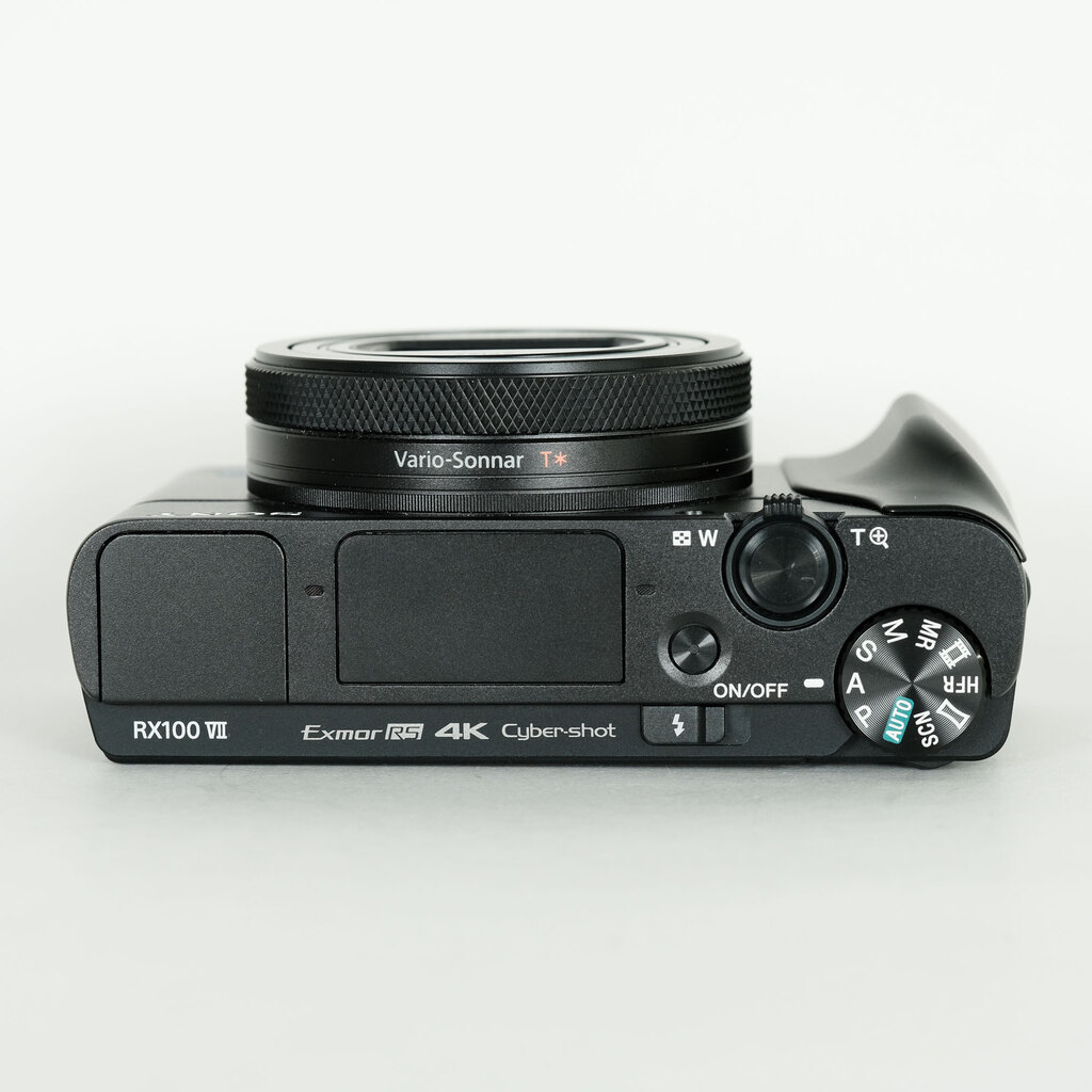 SONY Cyber-shot DSC-RX100M7