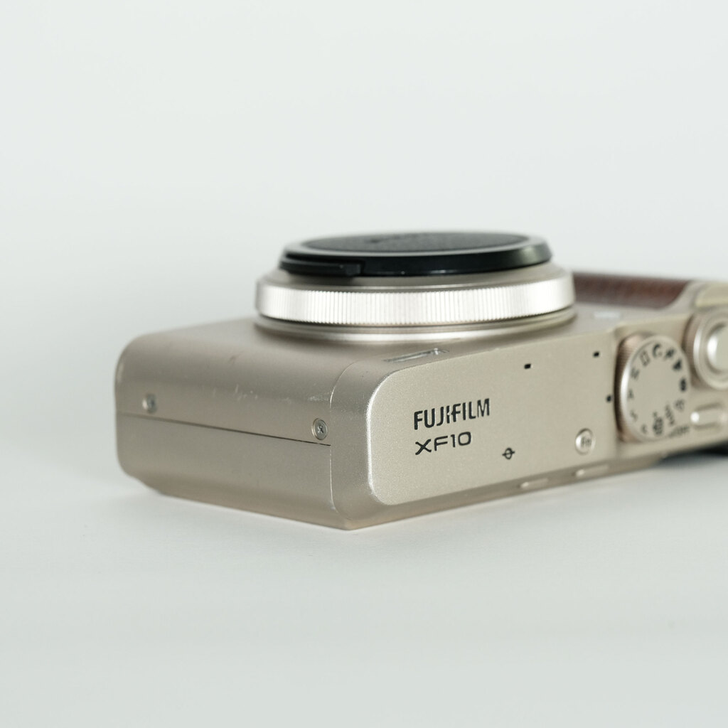 【完動美品】フジフイルム FUJIFILM XF10 シャンパンゴールド 富士フイルム デジタルカメラ XF10 シャンパンゴールド XF10-G 富士