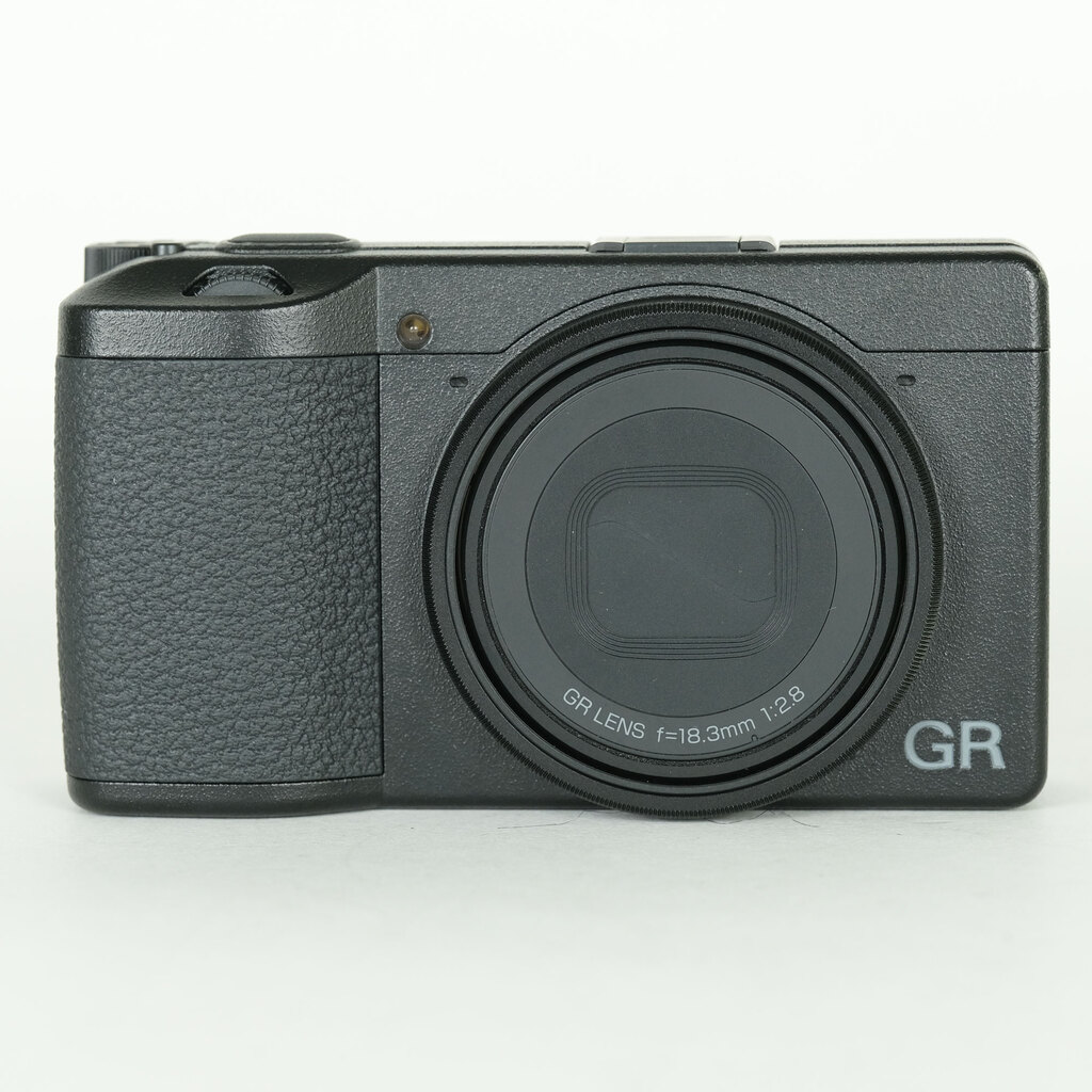 RICOH GR III