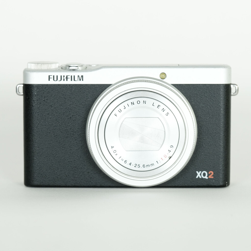 FUJIFILM XQ2 ジャンク FUJIFILM XQ2 シルバーの出品 | ONE SCENE(ワンシーン)