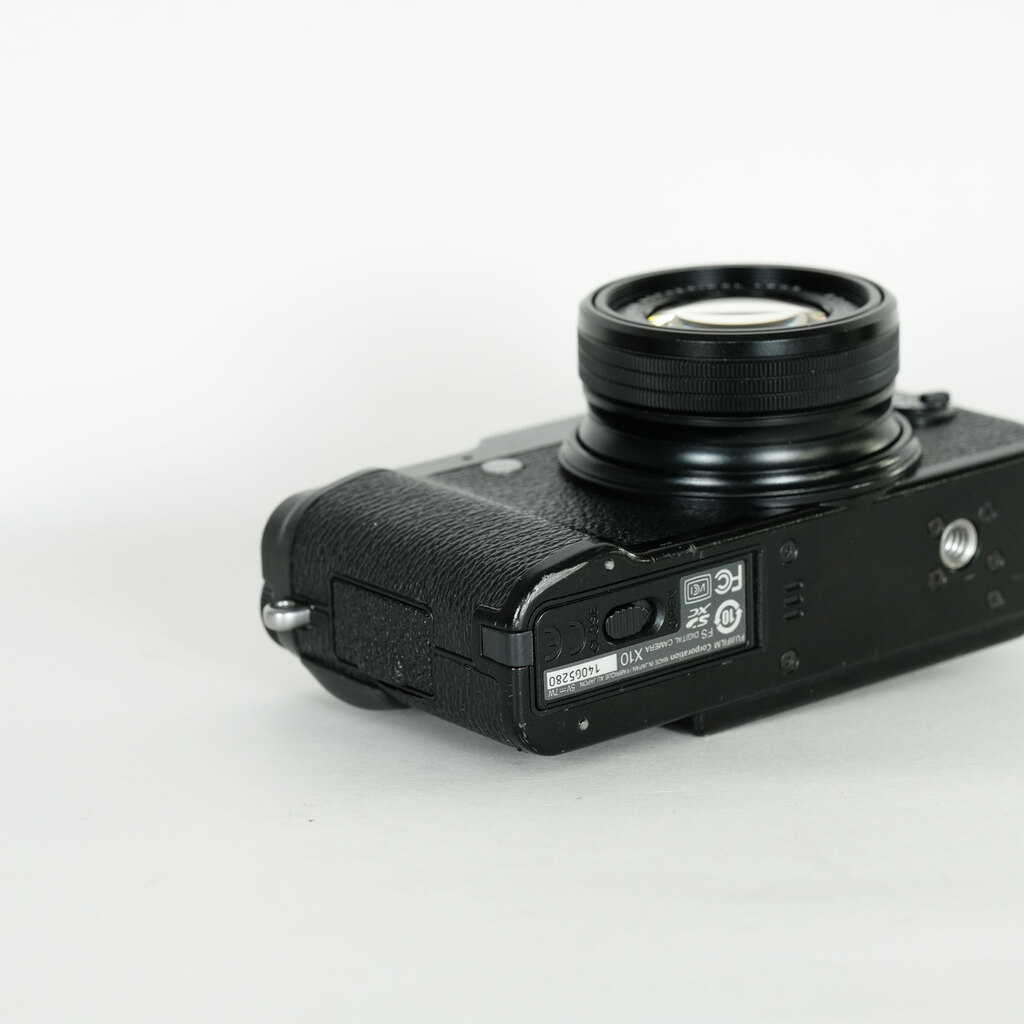 FUJIFILM X10 ブラック