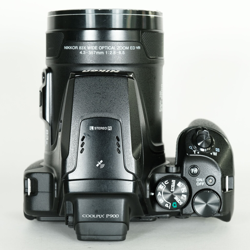 Nikon COOLPIX P900 Nikon COOLPIX P900