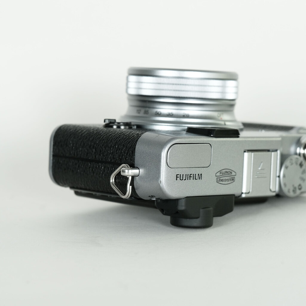 【FUJIFILM】 X20 シルバー デジタルカメラ FX-X20S Amazon.com : FUJIFILM Digital Camera X20S (Silver)12MP 2/3